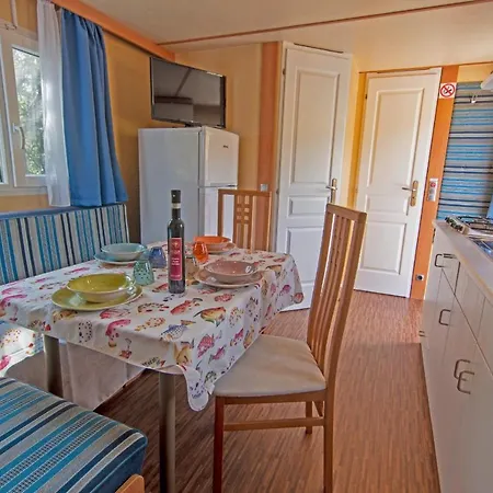 Daire Celestina Country House's *